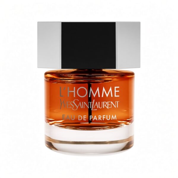 Yves Saint Laurent L'Homme Eau de Parfum amberkleurige fles met zwart-zilveren dop op witte achtergrond
