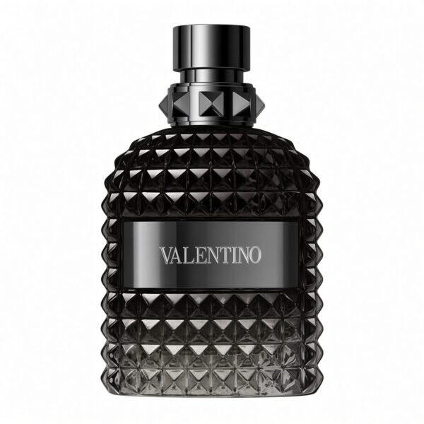 Valentino Uomo Born in Roma Eau de Toilette donkere studded fles met zilveren tekst op witte achtergrond